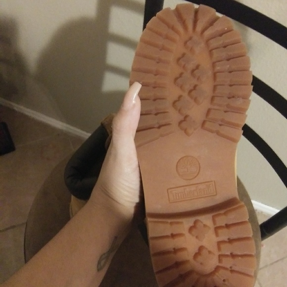 Authentic timberlands - Picture 2 of 3